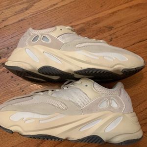 Adidas yeezy 700 analog sz 8